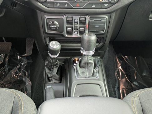 New 2026 Jeep Gladiator Sport image 17