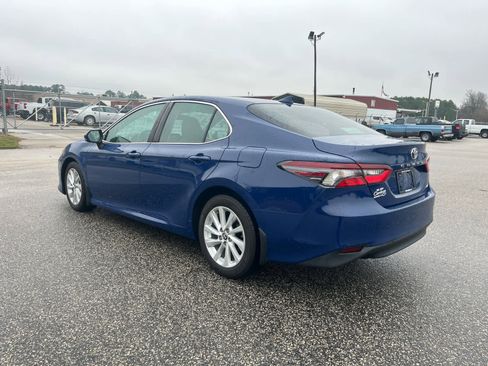 Used 2023 Toyota Camry LE image 5
