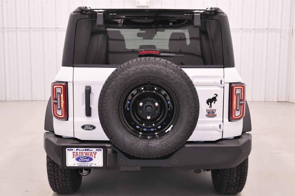 New 2026 Ford Bronco Outer Banks w/ Black Appearance Package AWD/4WD image 8