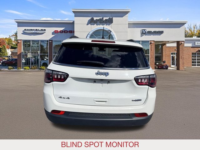 Used 2024 Jeep Compass Latitude AWD/4WD image 6
