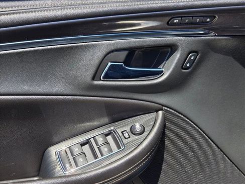 Used 2019 Chevrolet Impala Premier w/ Premier Convenience Package FWD image 19
