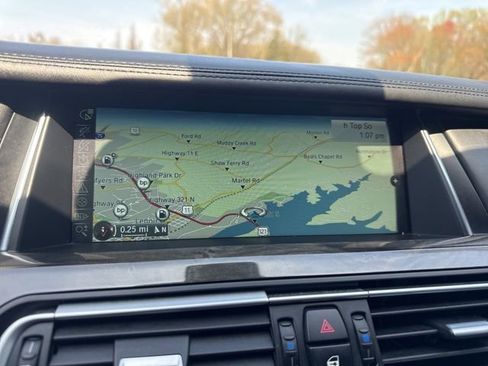 Used 2014 BMW 750i image 21