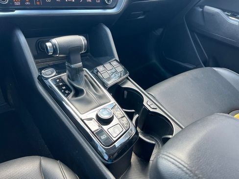 Used 2025 Kia Sportage EX w/ Premium Package FWD image 22