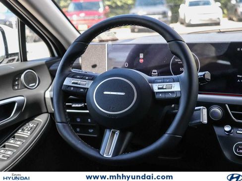 New 2026 Hyundai Sonata Limited FWD image 17