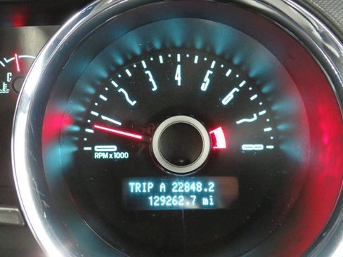 Used 2014 Ford Mustang V6 2dr Fastback image 15