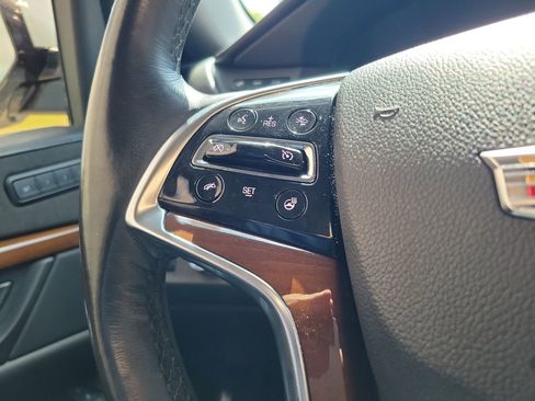 Used 2020 Cadillac Escalade Luxury RWD image 26