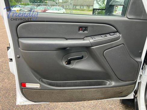Used 2005 Chevrolet Silverado 2500 LS AWD/4WD image 27