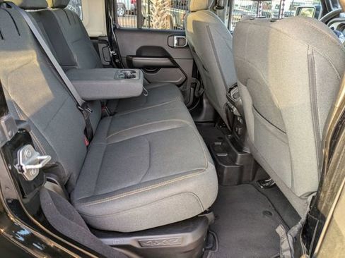 Used 2024 Jeep Wrangler Unlimited Sahara image 30