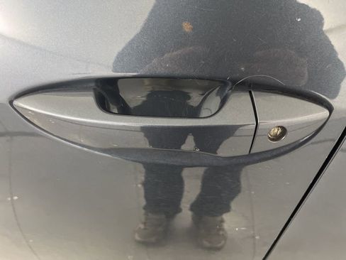 Used 2016 Toyota Corolla LE image 16