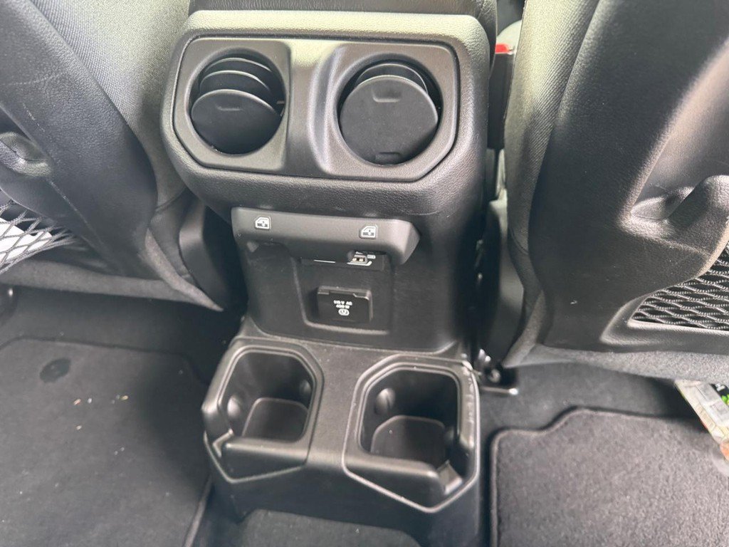 Used 2026 Jeep Gladiator Rubicon AWD/4WD image 16