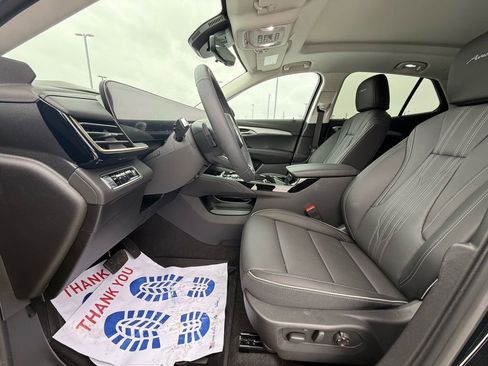 Used 2025 Buick Envision Avenir image 29