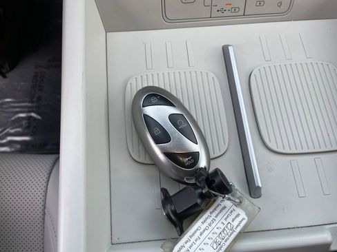 Used 2025 Hyundai Santa Fe SEL FWD image 18