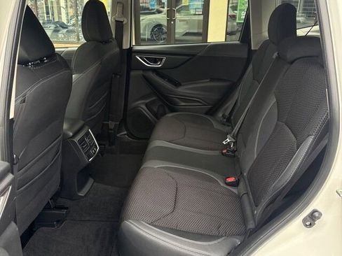 Used 2019 Subaru Forester Premium image 12