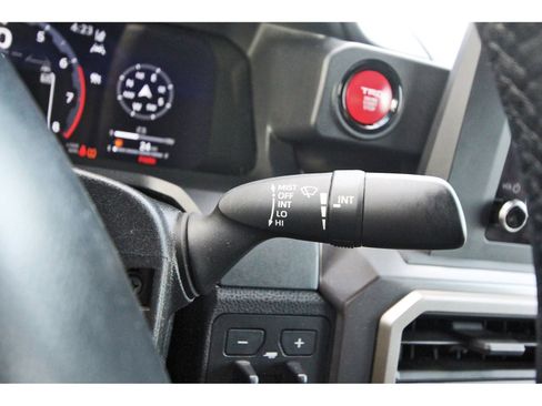 Used 2024 Toyota Tacoma TRD Off-Road image 21