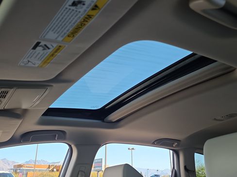 Used 2018 Honda CR-V Touring image 15