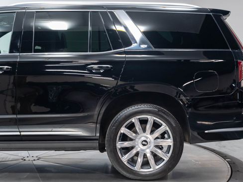 Used 2024 Cadillac Escalade Premium Luxury Platinum AWD/4WD image 19
