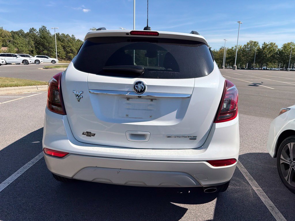 Used 2020 Buick Encore Preferred AWD/4WD image 14