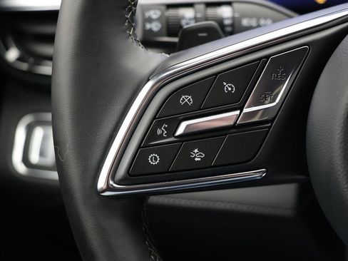 Used 2025 Buick Enclave Preferred image 18