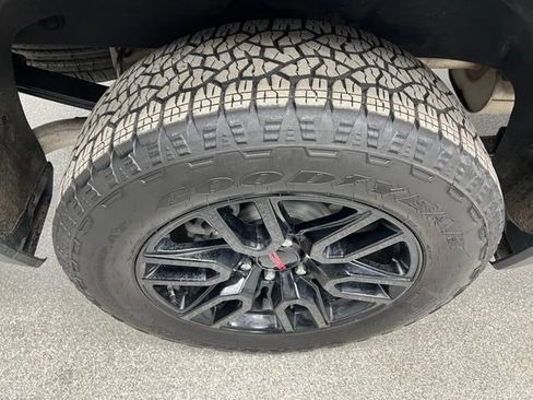Used 2024 GMC Sierra 1500 Pro w/ Graphite Edition AWD/4WD image 15