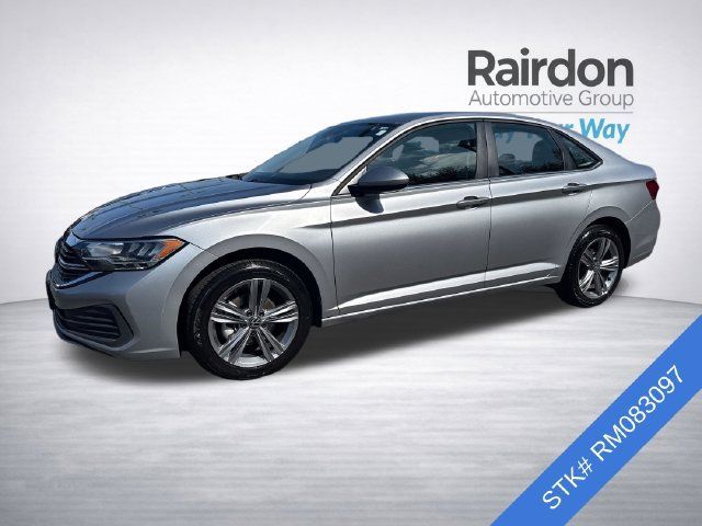 Used 2024 Volkswagen Jetta SE FWD image 3