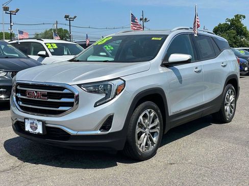 Used 2018 GMC Terrain SLT w/ Preferred Package AWD/4WD image 2