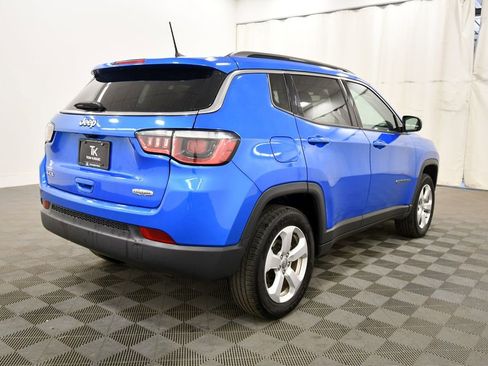 Used 2018 Jeep Compass Latitude w/ Popular Equipment Group AWD/4WD image 8