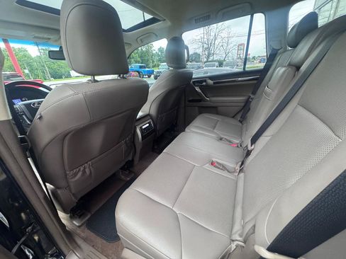 Used 2019 Lexus GX 460 Premium AWD/4WD image 17