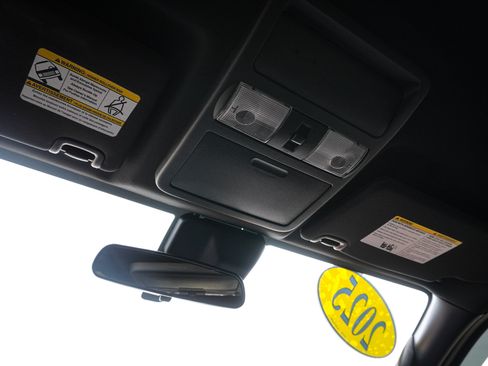 Used 2025 Nissan Frontier PRO-4X w/ Pro Convenience Package image 25