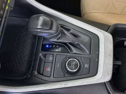 Used 2022 Toyota RAV4 XLE w/ Convenience Package AWD/4WD image 20