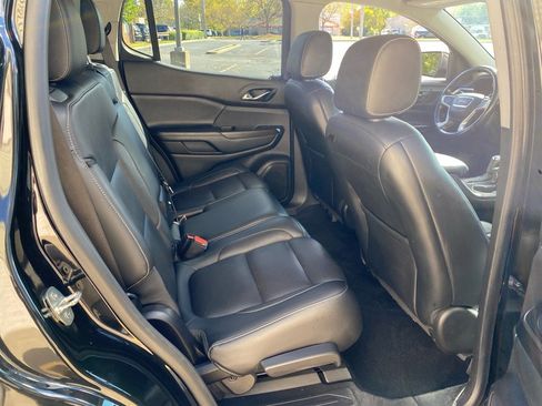 Used 2019 GMC Acadia SLT w/ LPO, Cargo Package image 23