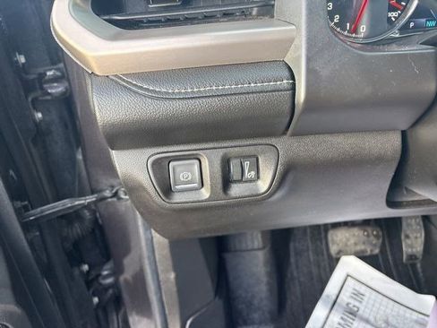 Used 2018 GMC Acadia Denali image 20