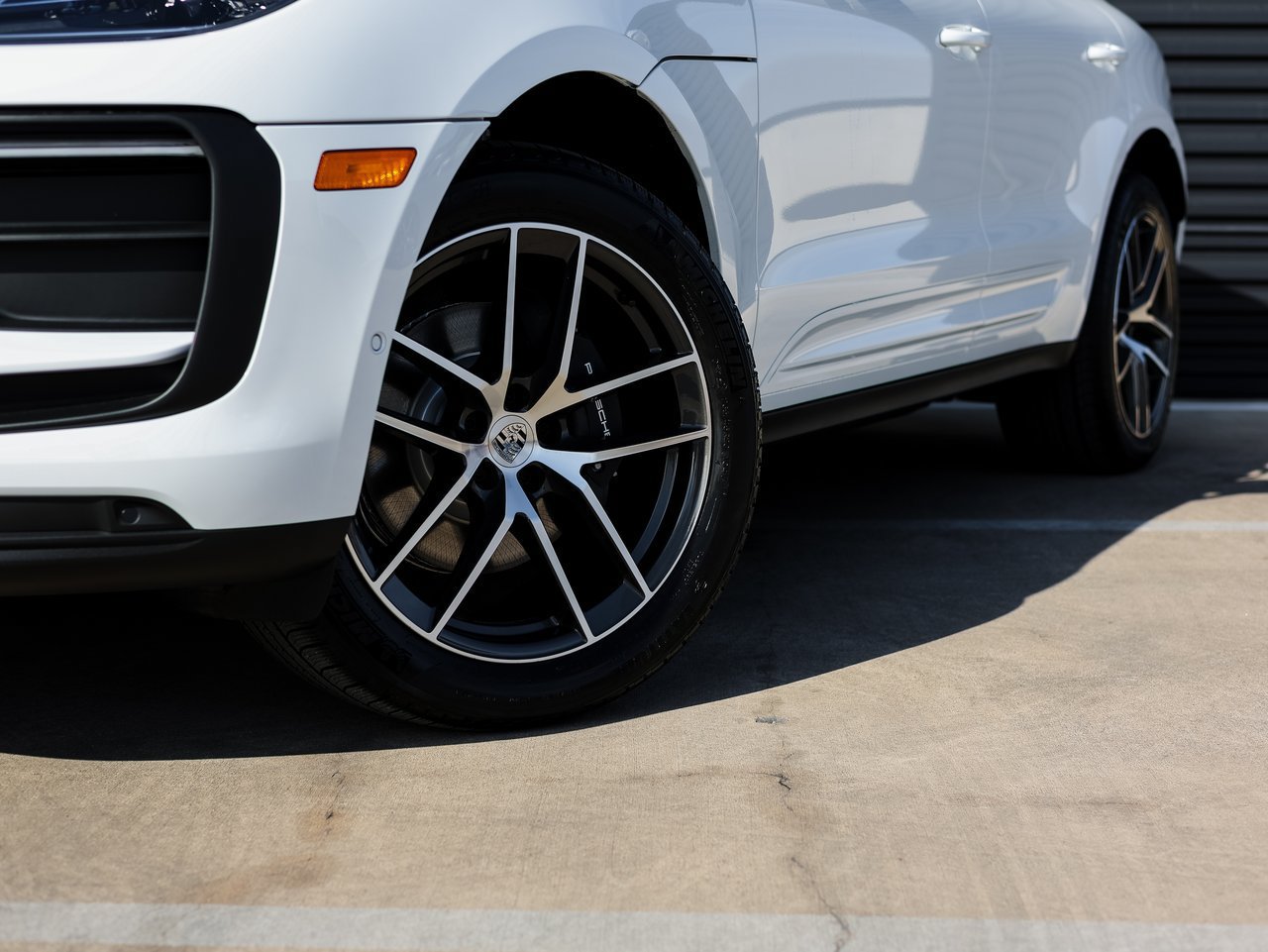 Certified 2026 Porsche Macan AWD/4WD image 12