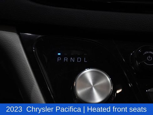 Used 2023 Chrysler Pacifica Touring-L FWD image 25