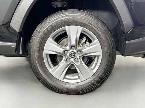 Used 2024 Toyota RAV4 LE AWD/4WD image 28