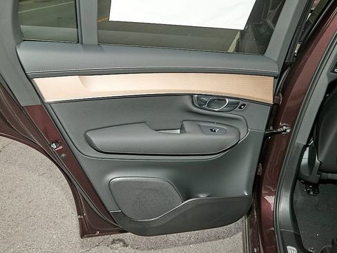 New 2026 Volvo XC90 T8 Plus w/ Protection Package AWD/4WD image 18