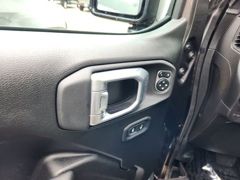 New 2026 Jeep Gladiator Sport AWD/4WD image 10