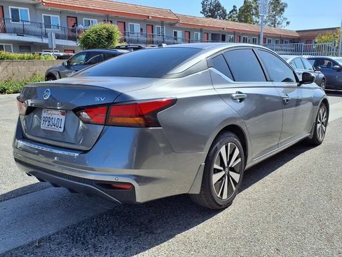 Used 2021 Nissan Altima 2.5 SV FWD image 21