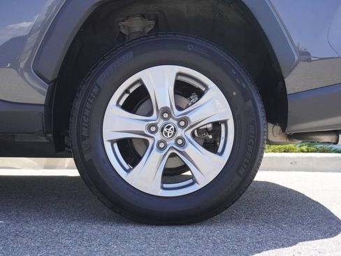 Used 2025 Toyota RAV4 XLE AWD/4WD image 33