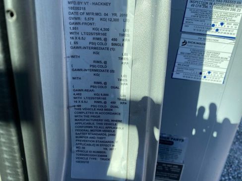 Used 2017 Chevrolet Express 3500 image 26