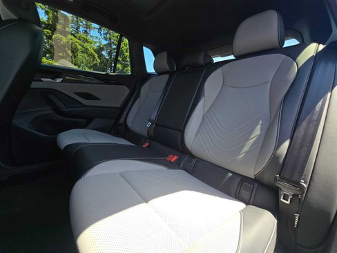 Used 2025 Volkswagen Tiguan SE R-Line AWD/4WD image 17