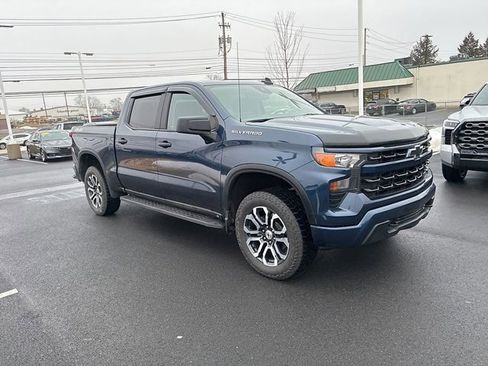 Used 2022 Chevrolet Silverado 1500 Custom image 2