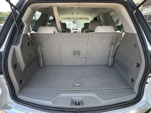Used 2016 GMC Acadia SLT FWD image 18