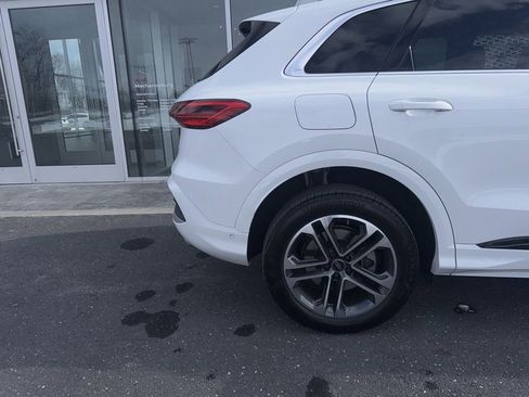 Used 2025 Audi Q5 2.0T Premium w/ Convenience Package image 10