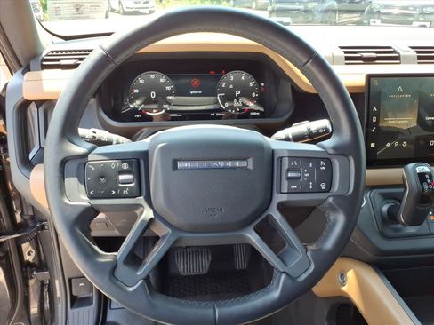 Certified 2025 Land Rover Defender 130 X-Dynamic SE AWD/4WD image 15