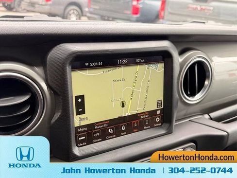 Used 2023 Jeep Wrangler Unlimited Sahara AWD/4WD image 22