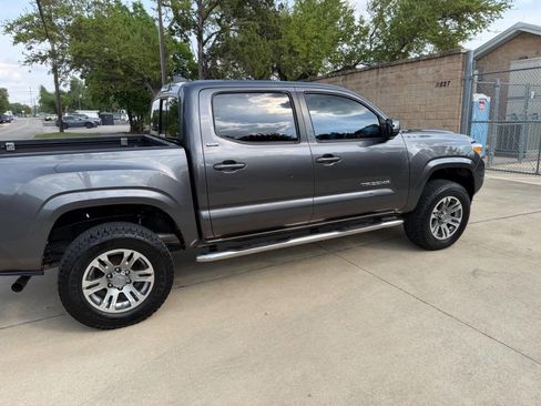 Used 2016 Toyota Tacoma SR5 w/ Towing Package image 15