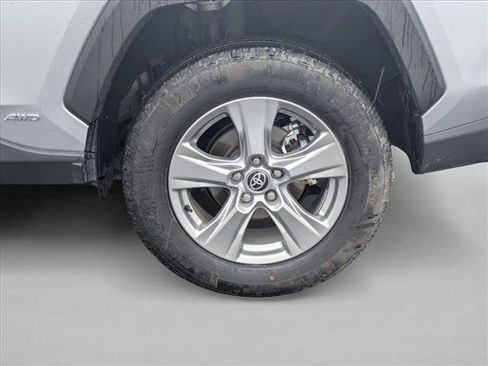 Certified 2025 Toyota RAV4 LE AWD/4WD image 29