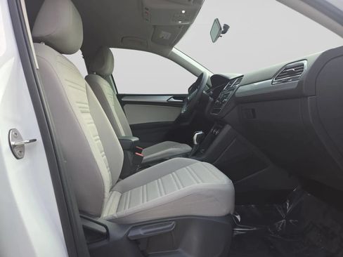 Used 2022 Volkswagen Tiguan S FWD image 33
