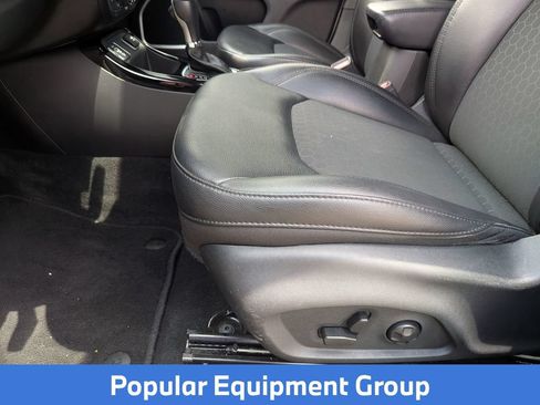 Used 2019 Jeep Compass Latitude FWD image 15