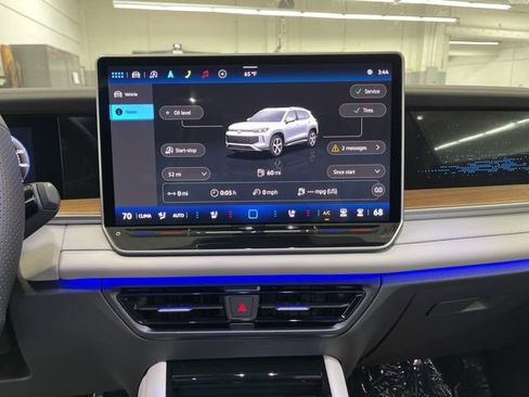 New 2026 Volkswagen Tiguan SEL R-Line AWD/4WD image 21